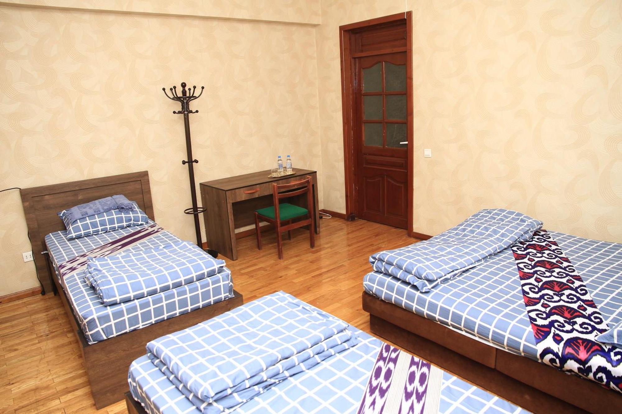 Yellow Hostel Душанбе Екстер'єр фото