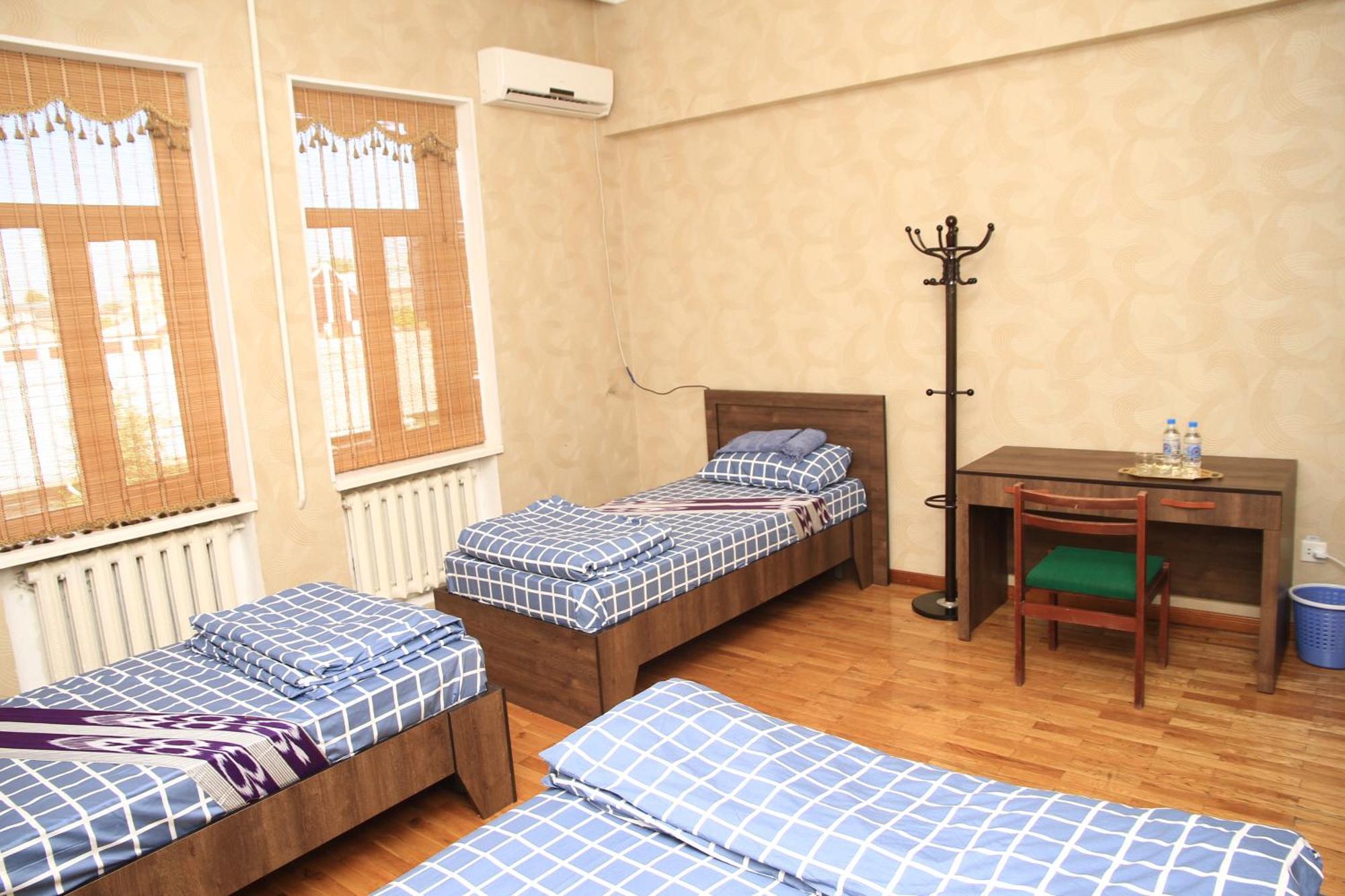 Yellow Hostel Душанбе Екстер'єр фото