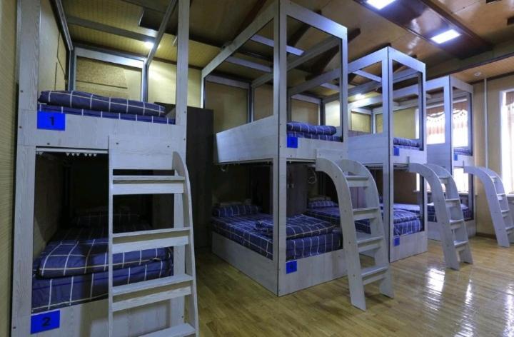 Yellow Hostel Душанбе Екстер'єр фото