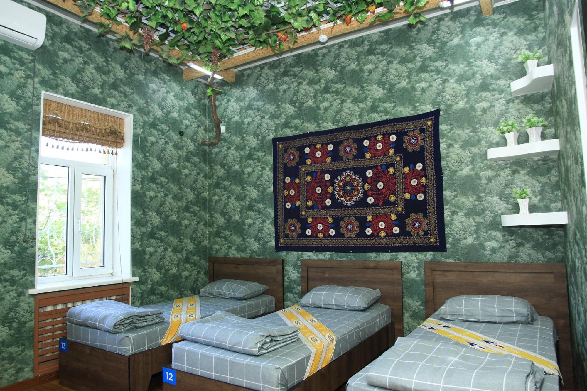 Yellow Hostel Душанбе Екстер'єр фото