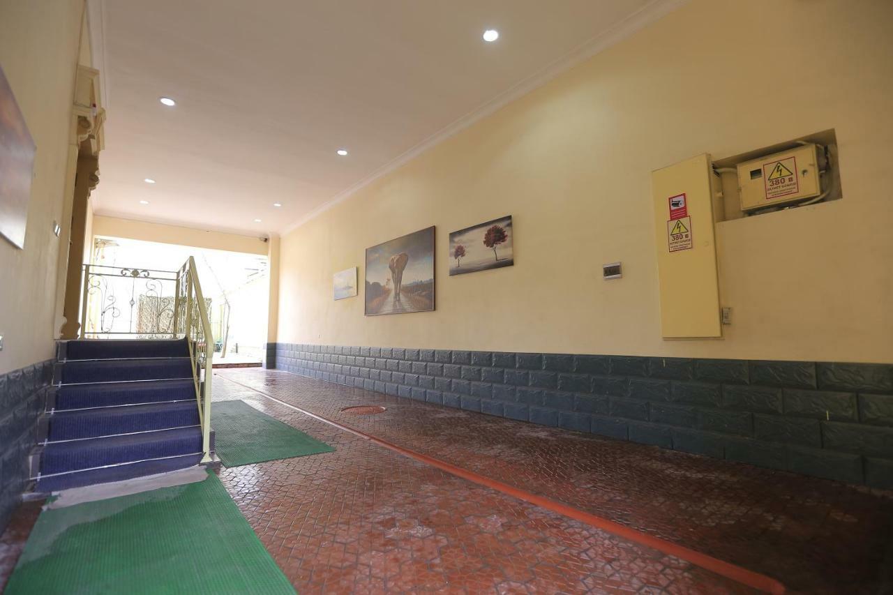 Yellow Hostel Душанбе Екстер'єр фото