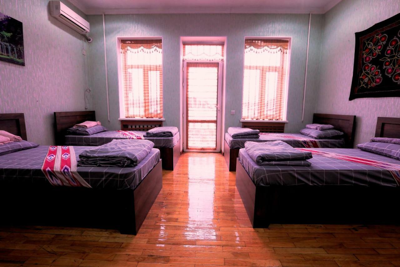 Yellow Hostel Душанбе Екстер'єр фото