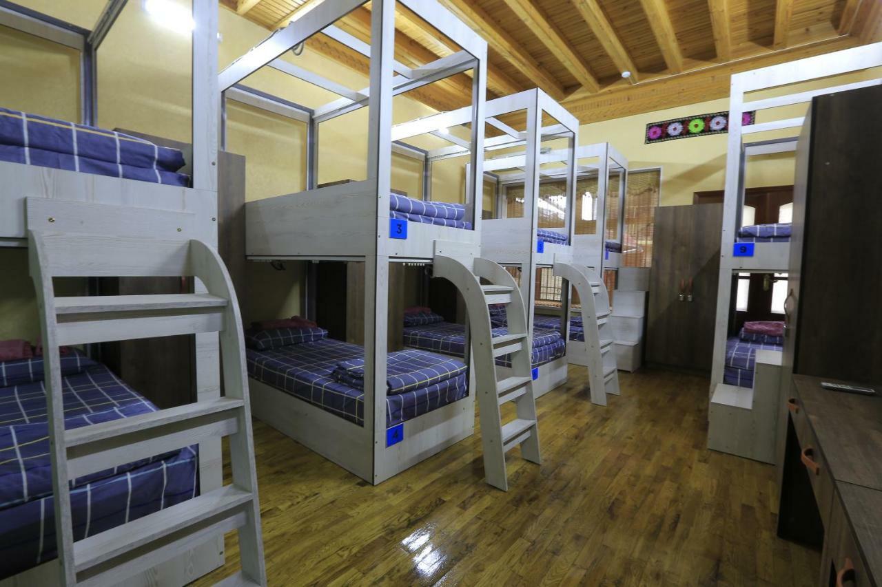 Yellow Hostel Душанбе Екстер'єр фото