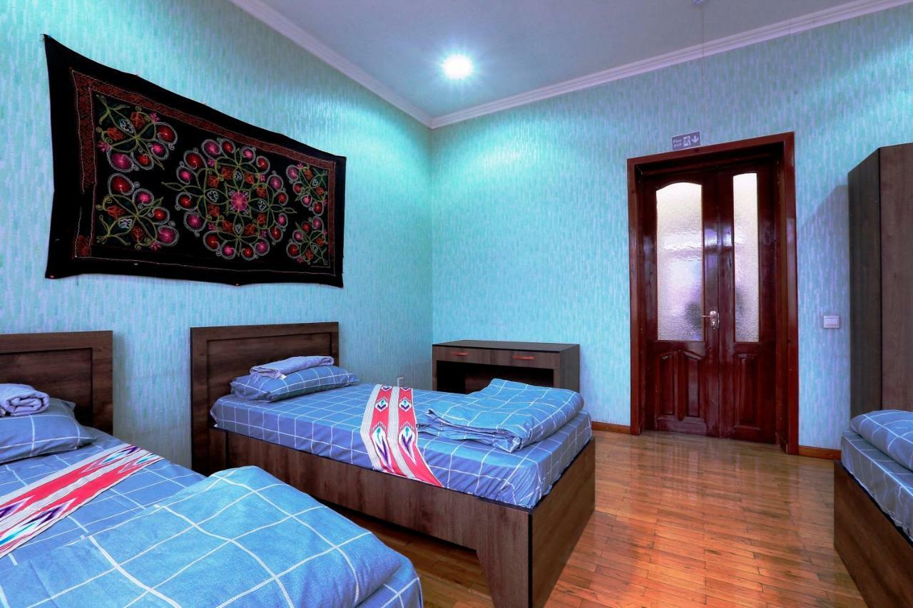 Yellow Hostel Душанбе Екстер'єр фото