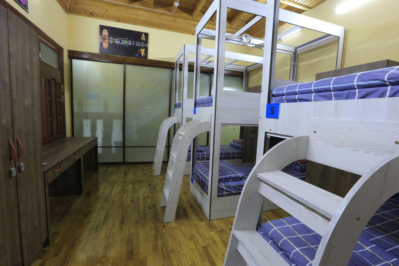 Yellow Hostel Душанбе Екстер'єр фото