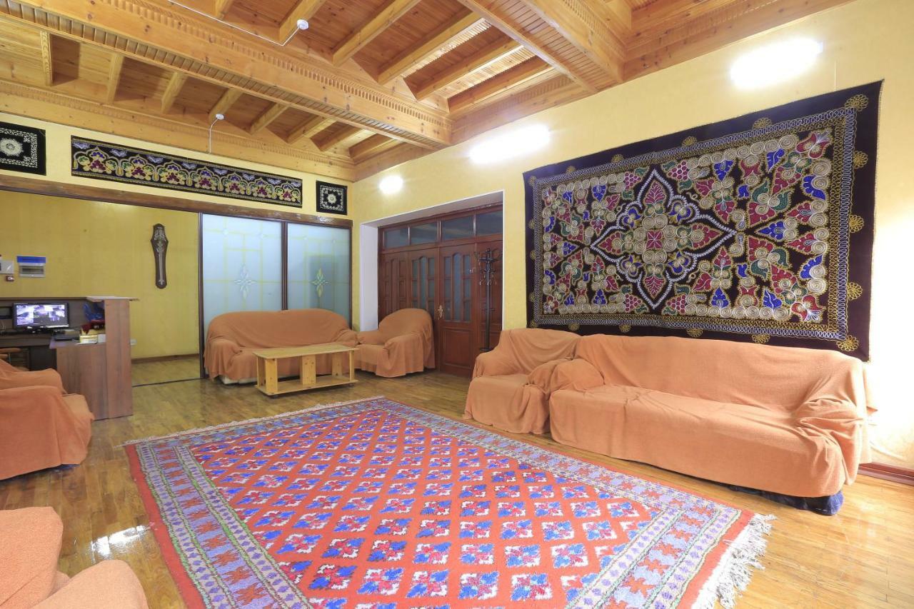 Yellow Hostel Душанбе Екстер'єр фото