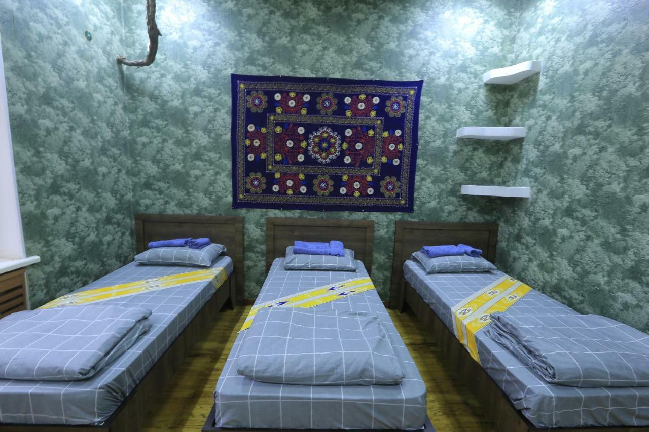 Yellow Hostel Душанбе Екстер'єр фото