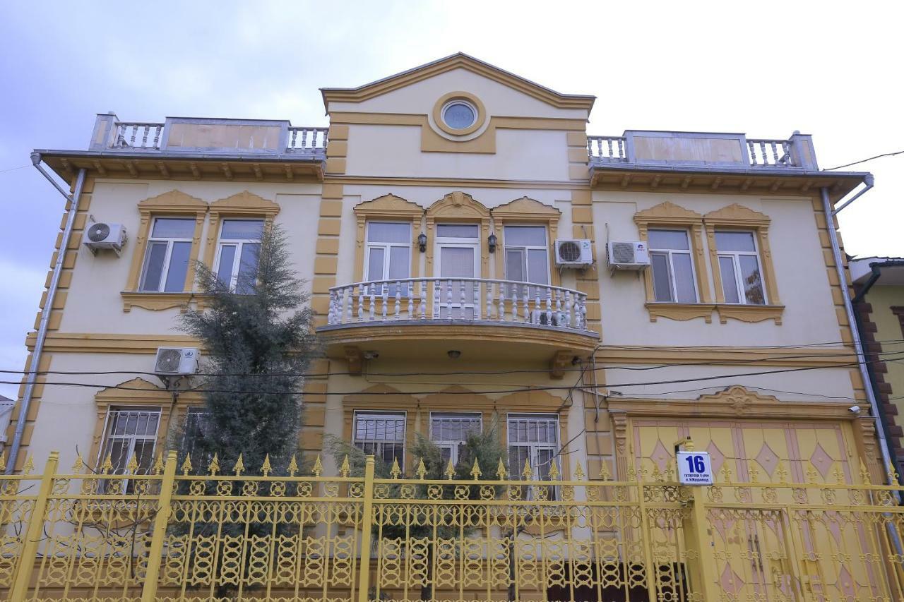 Yellow Hostel Душанбе Екстер'єр фото