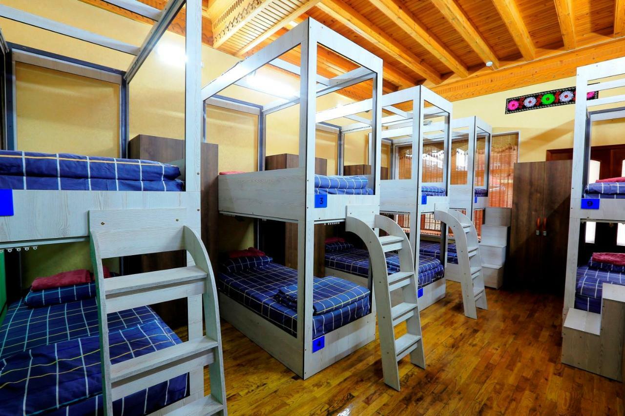 Yellow Hostel Душанбе Екстер'єр фото