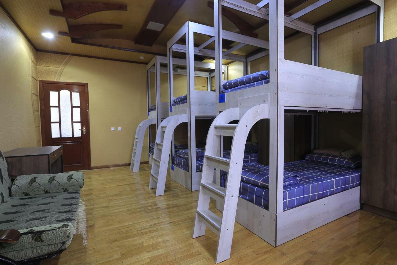 Yellow Hostel Душанбе Екстер'єр фото