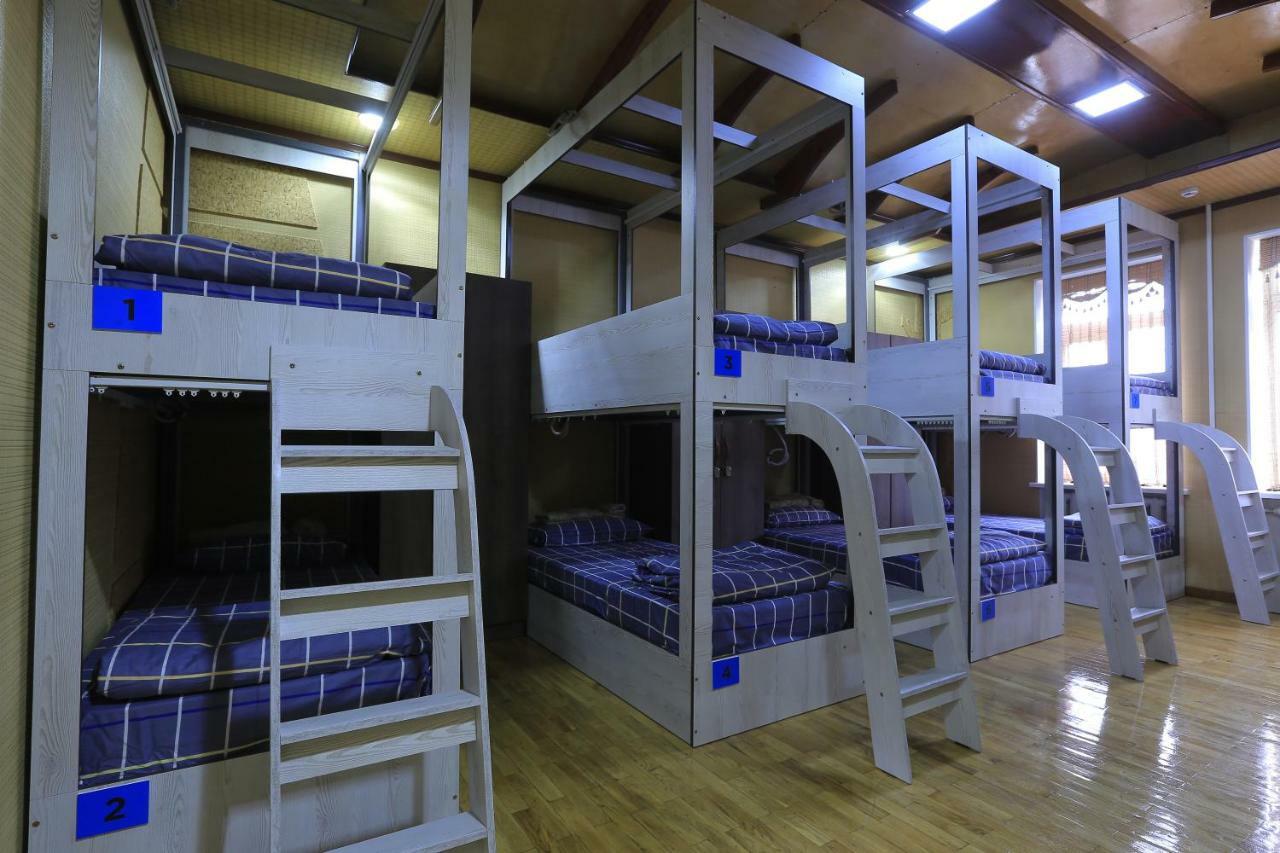 Yellow Hostel Душанбе Екстер'єр фото