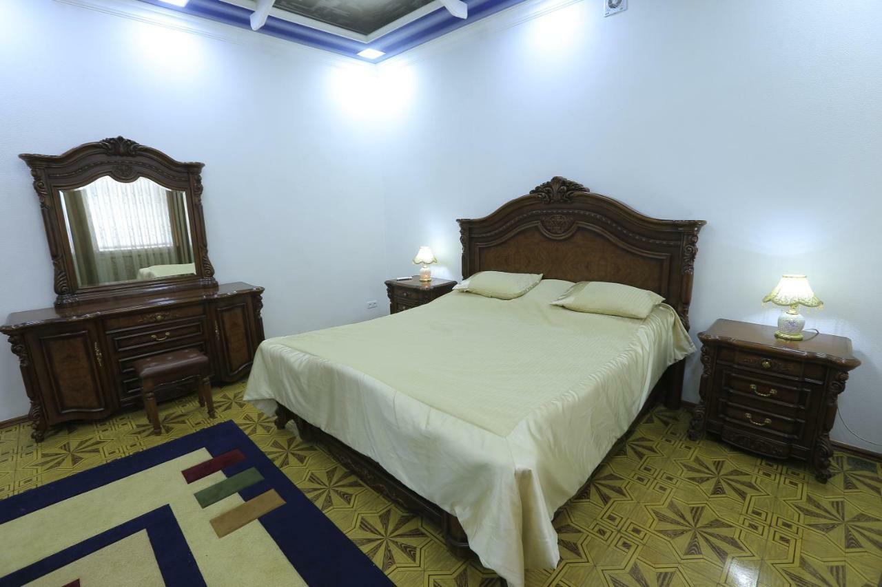 Yellow Hostel Душанбе Екстер'єр фото