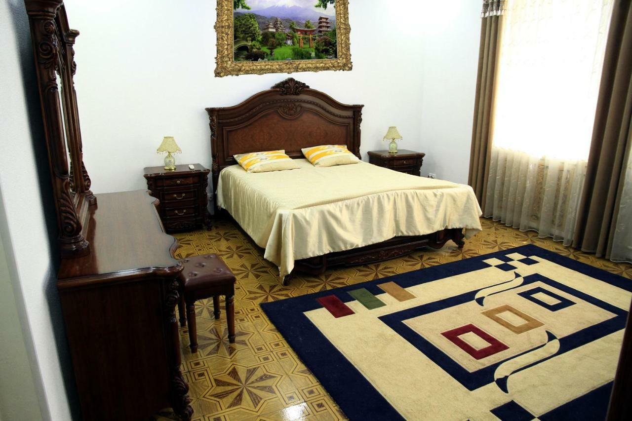 Yellow Hostel Душанбе Екстер'єр фото